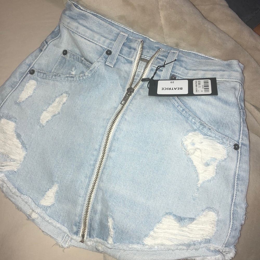 BRAND NEW LF CARMAR ZIP UP SKIRT